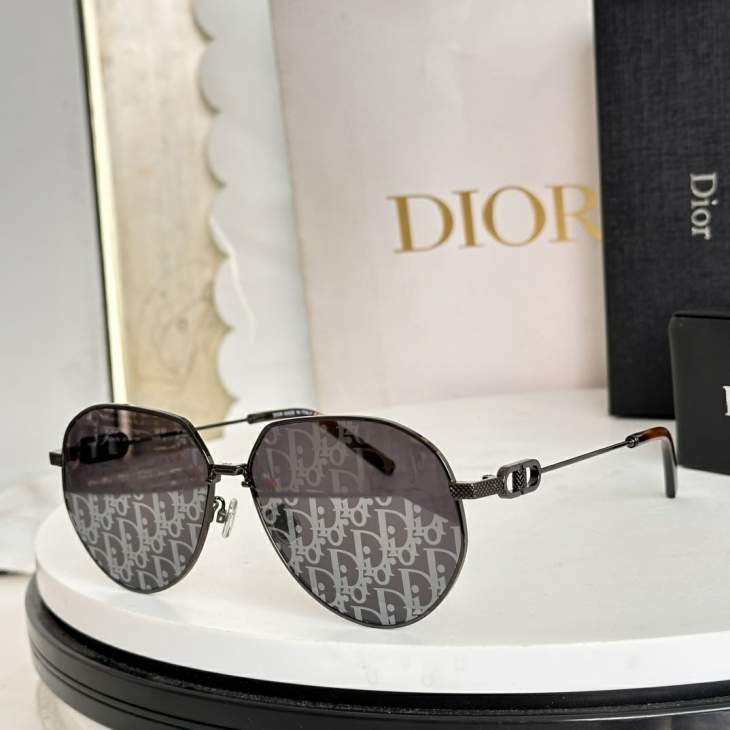 Picture of Dior Sunglasses _SKUfw76721254fw
